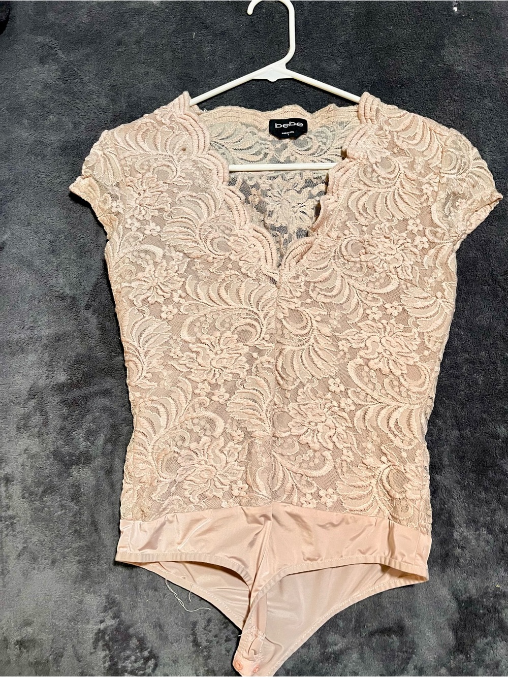 bebe Floral Lace Cap-Sleeve Bodysuit in Blush Pink